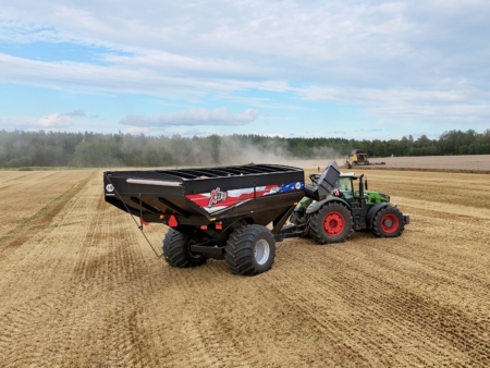 Vilja ümberlaadimise haagis 1 Vilja ümberlaadimise haagis